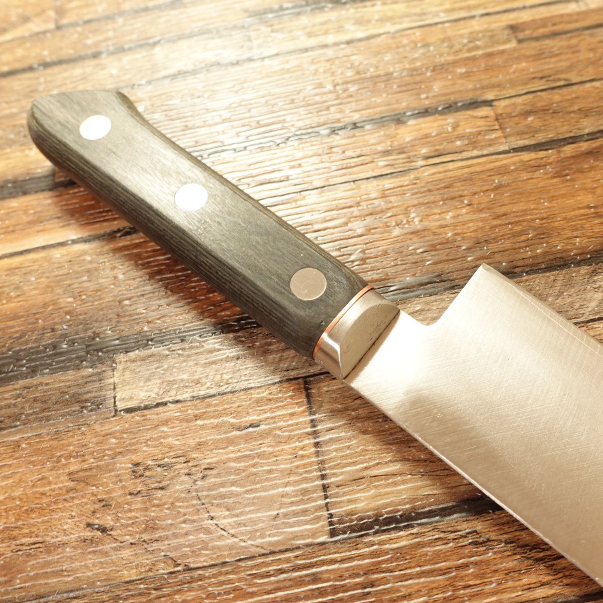 Jikko Santoku Knife, Sharpened, Rust-Resistant Warikomi, GOLD Series, All-Purpose Knife, Jikko-made, 170mm