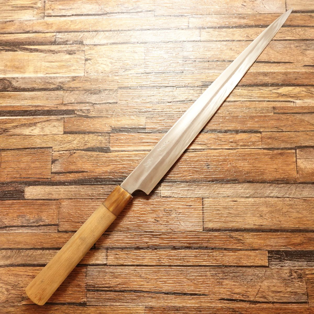 Minamoto Akitada Yanagiba Knife, Sharpened, “Shou Tai Ran” Marking, Kikuhide, Fully Forged, Buffalo Horn Handle, 295mm