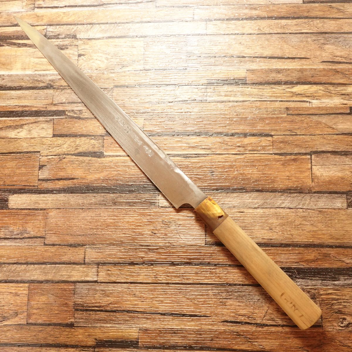 Minamoto Akitada Yanagiba Knife, Sharpened, “Shou Tai Ran” Marking, Kikuhide, Fully Forged, Buffalo Horn Handle, 295mm