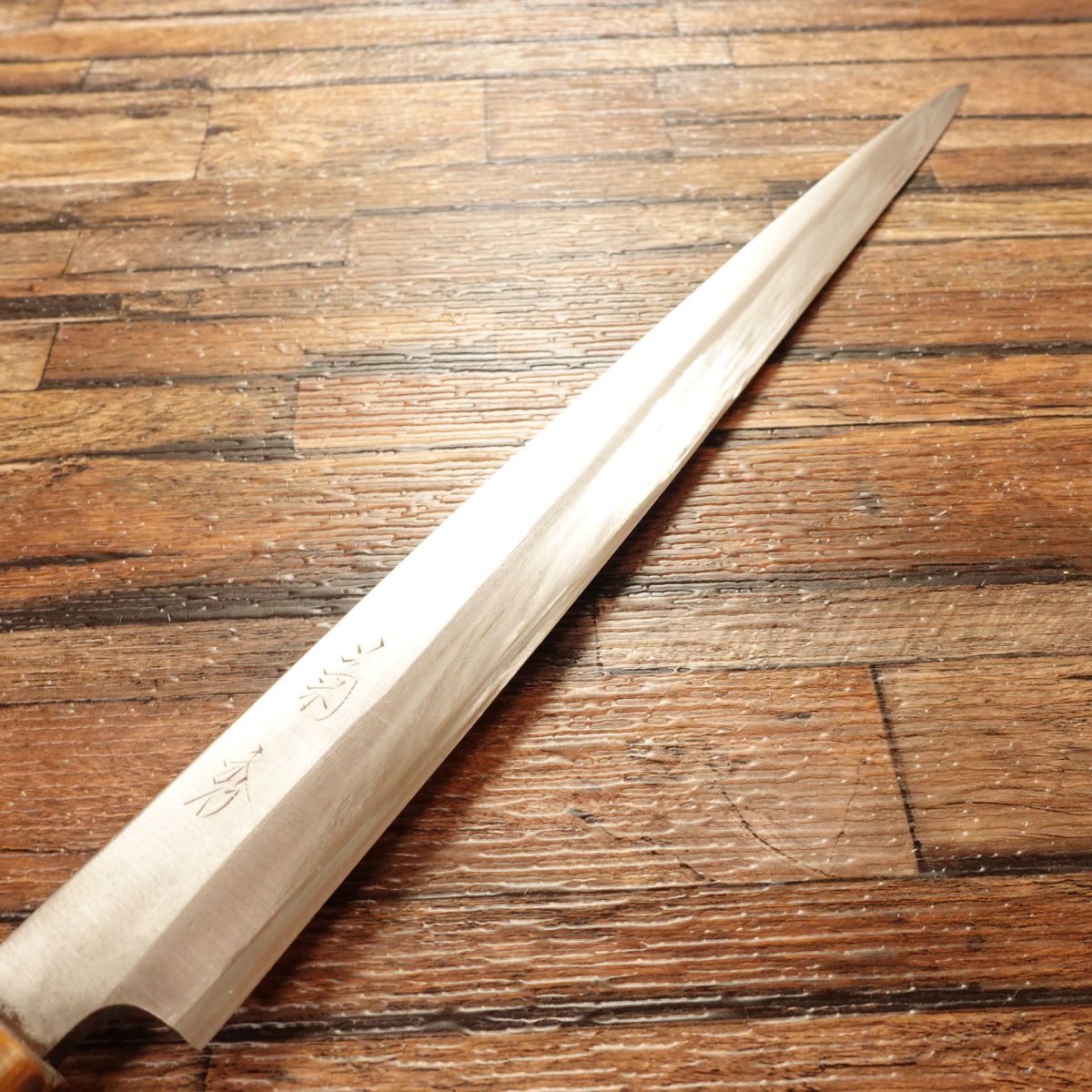 Minamoto Akitada Yanagiba Knife, Sharpened, “Shou Tai Ran” Marking, Kikuhide, Fully Forged, Buffalo Horn Handle, 295mm