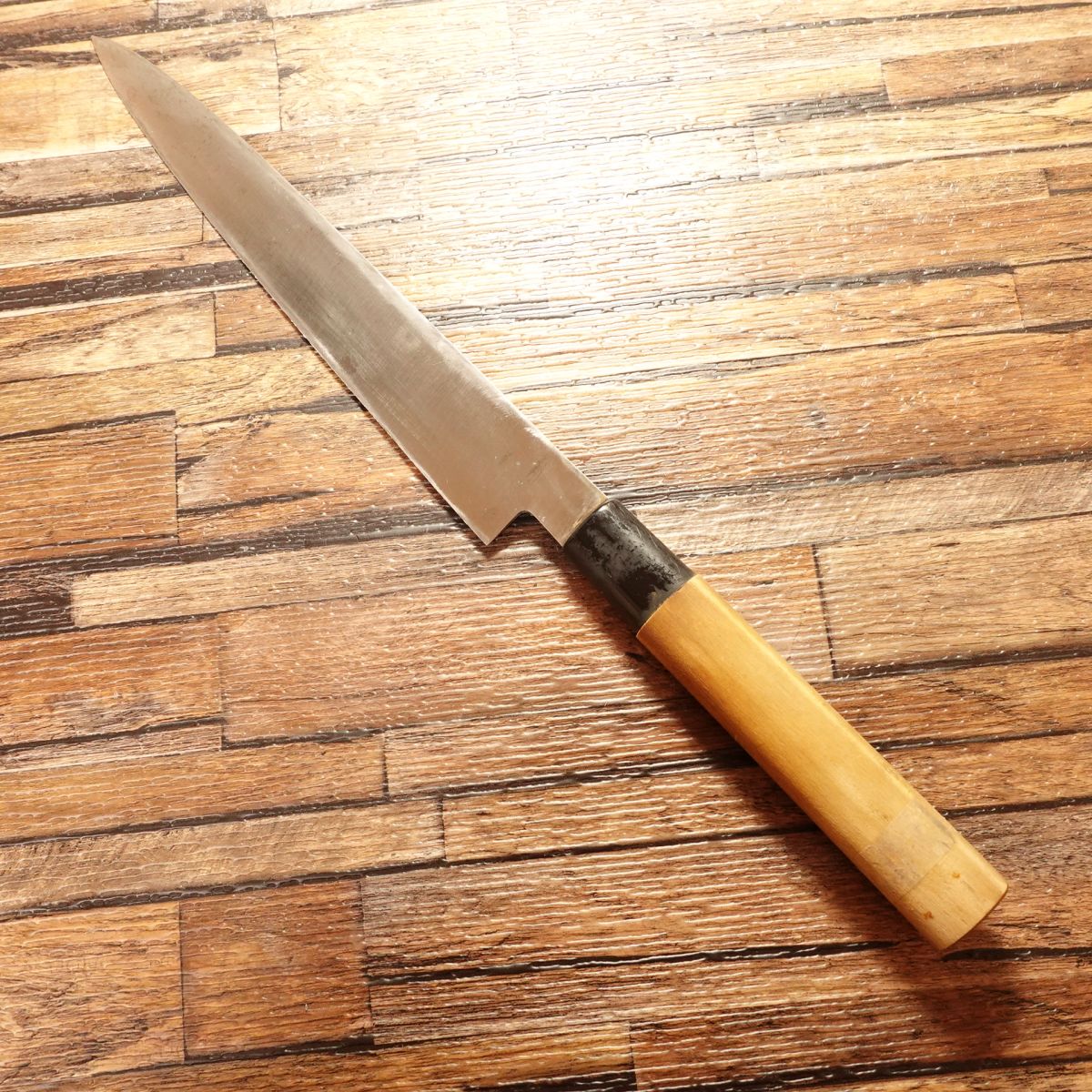 Suketoyo Yanagiba Knife, Sharpened, Hagane, Thin Blade, Comes with Brand Sticker, 220 mm