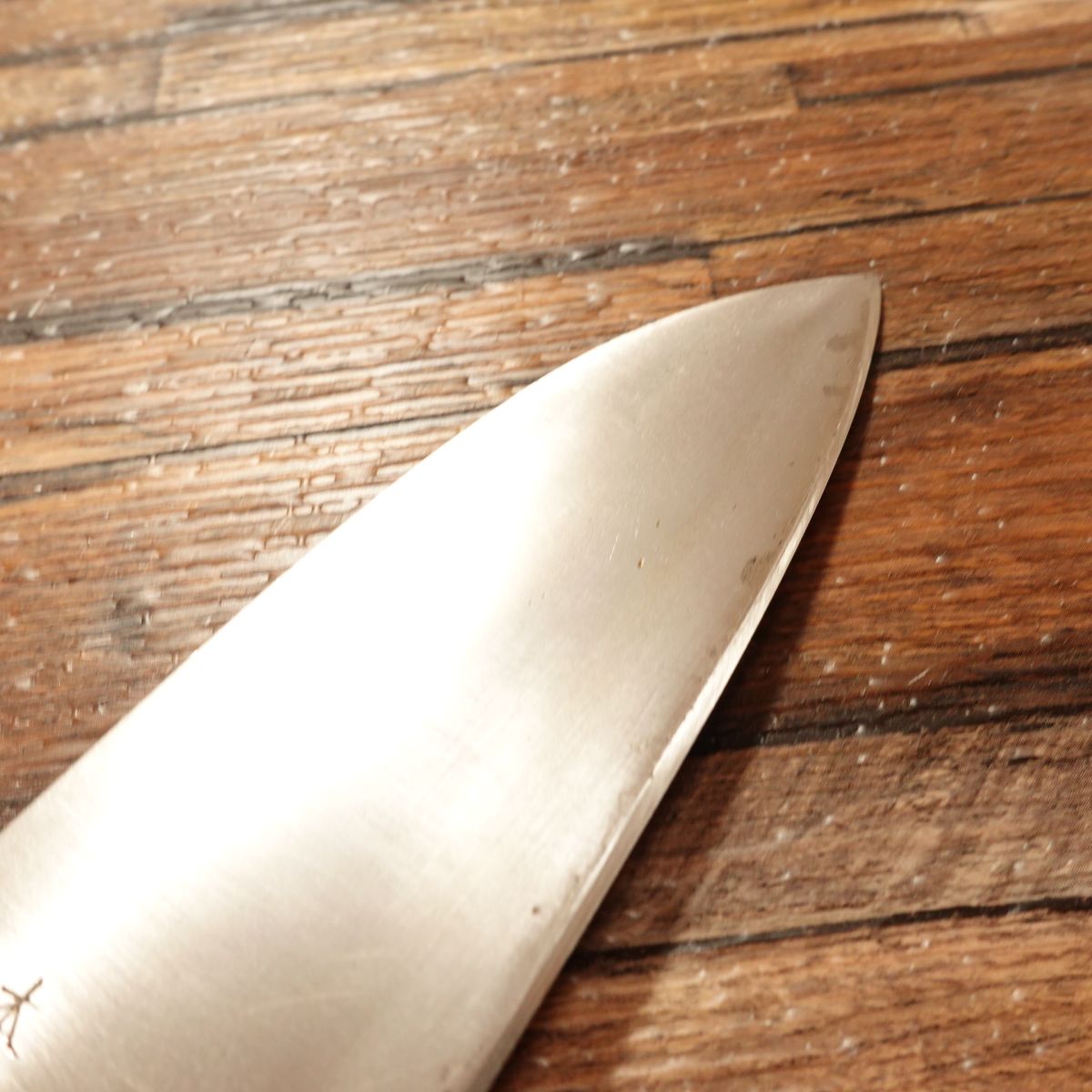 Musoken Santoku Knife, Sharpened, All-Purpose Knife, Hon-Warikomi, DP Gold Series, 185mm