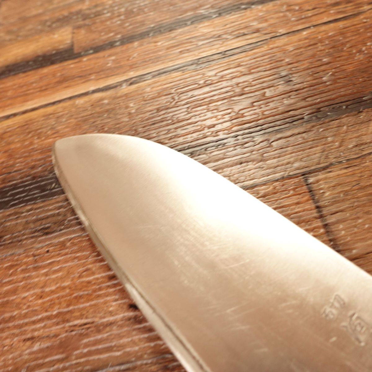 Kawachinokami Kunisuke Santoku Knife, Sharpened, Hon-Warikomi, 160mm