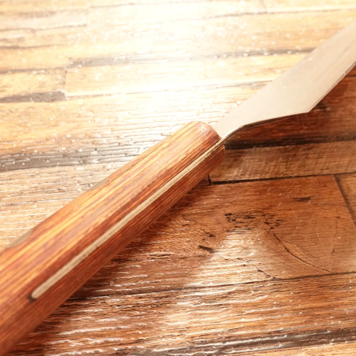 Hozugawa Santoku Knife, Sharpened, Yoshisada, All-Purpose Knife, Hammer Pattern, Honwarikomi, Special Edition, 180mm