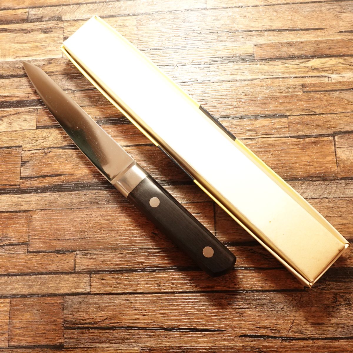 Sakai Takayuki Hone‑Suki Knife, Round Type, Top Grade Hon‑Yaki, With Tsuba, Brand Sticker, Boxed, Unused Storage, 150 mm