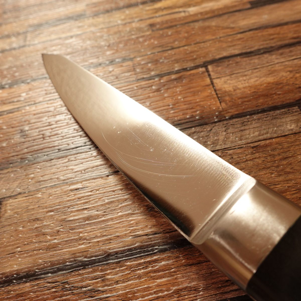 Sakai Takayuki Hone‑Suki Knife, Round Type, Top Grade Hon‑Yaki, With Tsuba, Brand Sticker, Boxed, Unused Storage, 150 mm