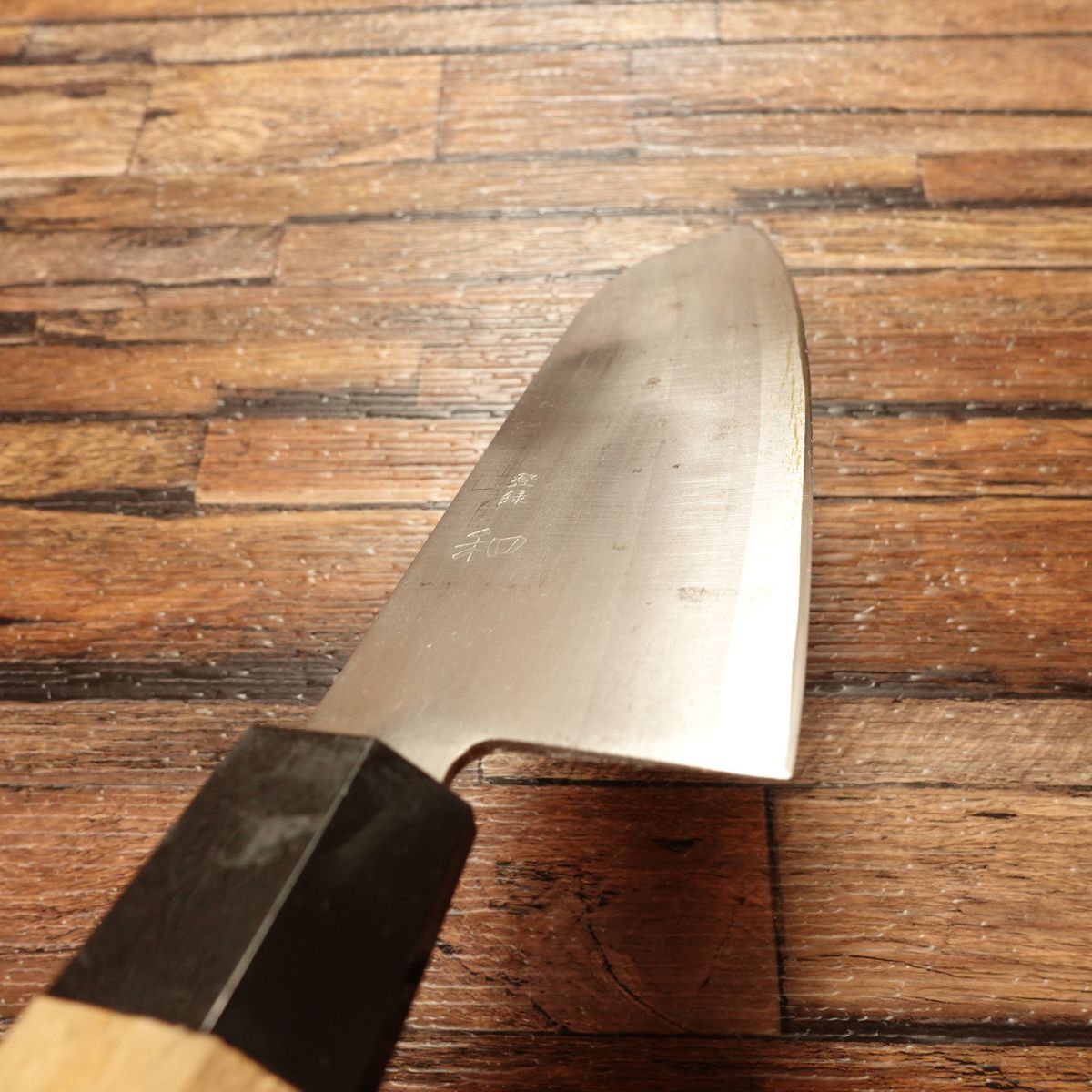 Yawaragi Santoku Knife, Sharpened, All-Purpose Knife, Unique Multi-Faceted Handle, 165mm