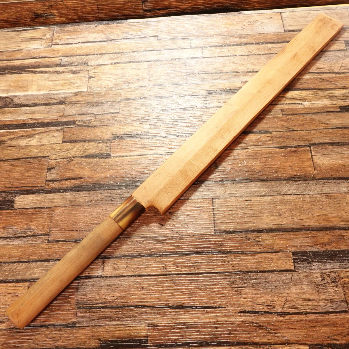 Masamoto Tako-Hiki Knife, Sharpened, White Water Buffalo Handle, Sashimi Knife, Octopus Cutter, With Wooden Saya, 305mm