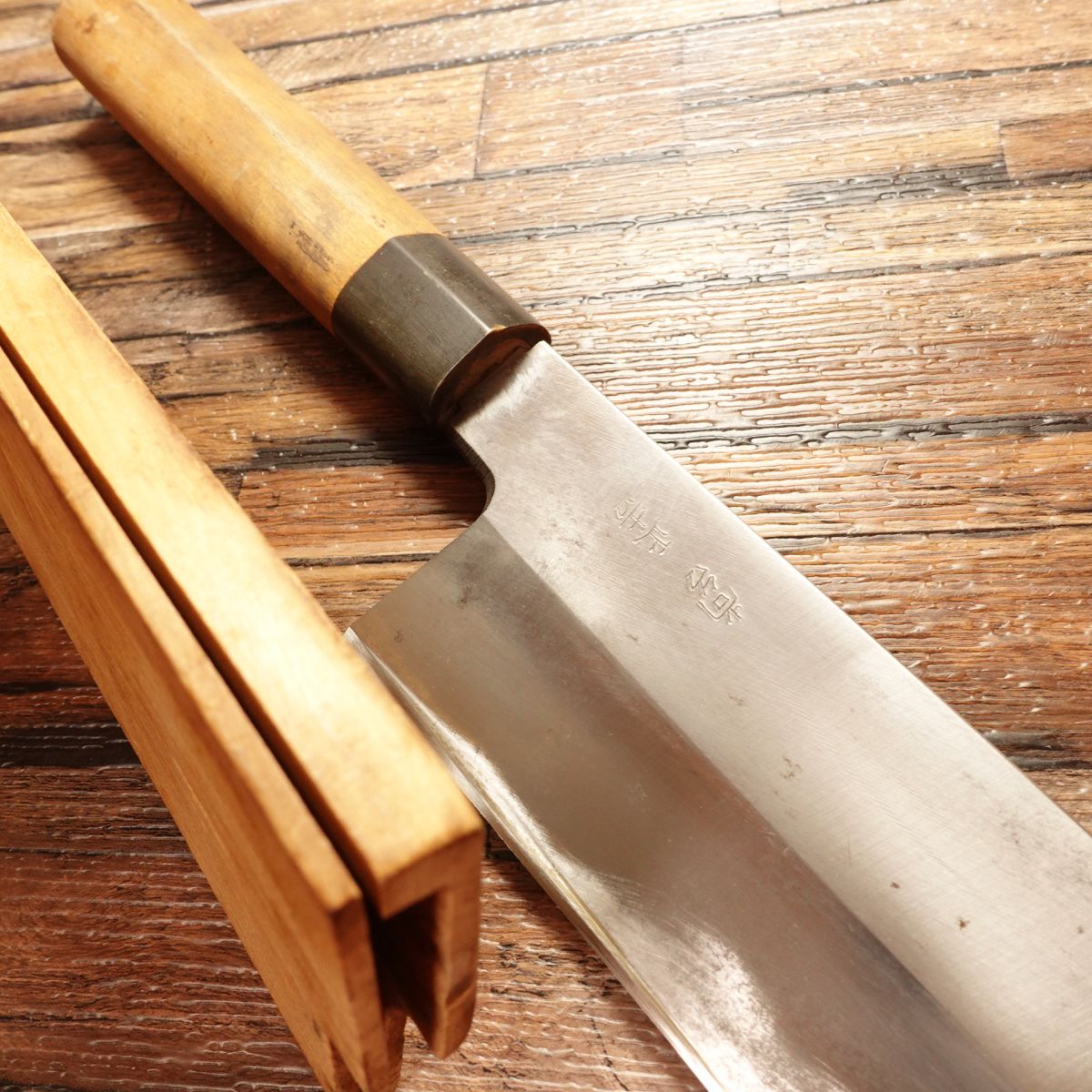 Syoudai Masayoshi Hamo Hone-Kiri Knife, Sharpened, Water Buffalo Handle, Pike Conger Bone Cutter, With Wooden Saya, 335mm