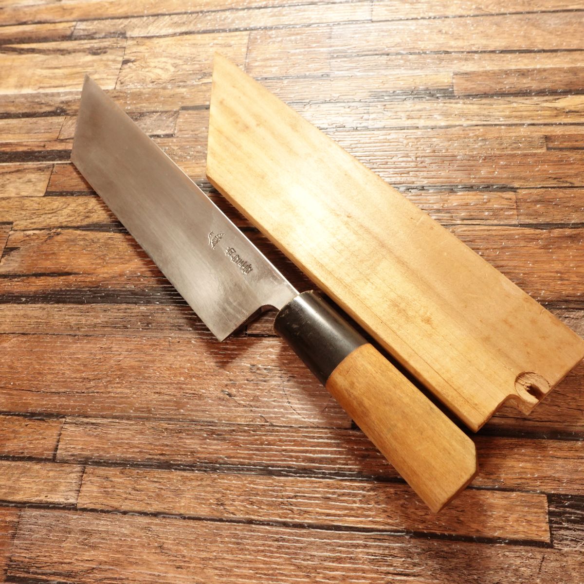 Syoudai Masayoshi Unagi Knife, Water Buffalo Handle, Eel Filleting Knife, With Wooden Saya, 185mm