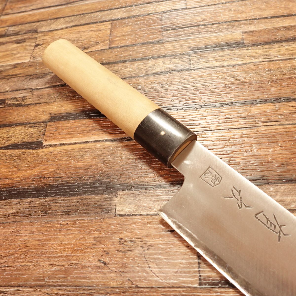 Aritsugu Wa-Santoku Knife, Sharpened, “Wagokoro”, Water Buffalo Handle, Warikomi, 180mm