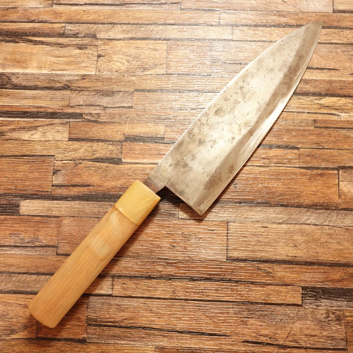 Aritsugu Large Deba Knife, Sharpened, White Water Buffalo Handle, Premium Model, 240mm