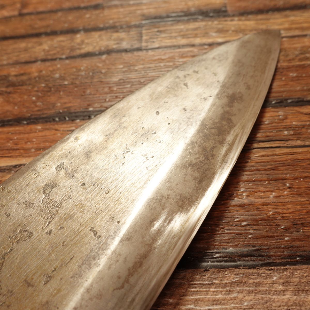 Aritsugu Large Deba Knife, Sharpened, White Water Buffalo Handle, Premium Model, 240mm