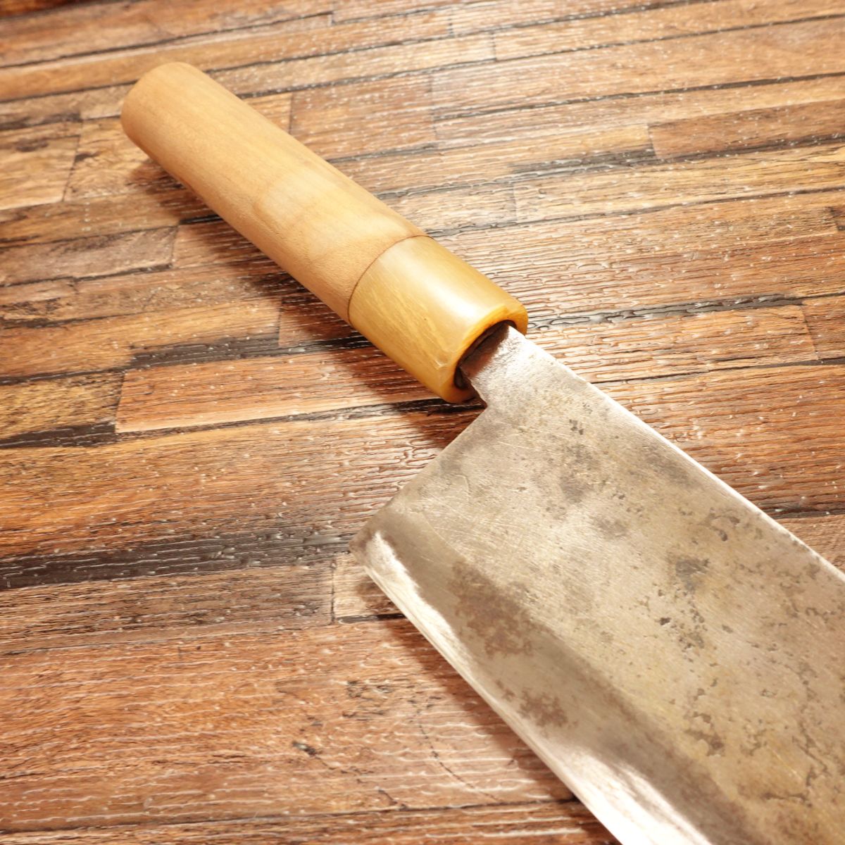 Aritsugu Large Deba Knife, Sharpened, White Water Buffalo Handle, Premium Model, 240mm