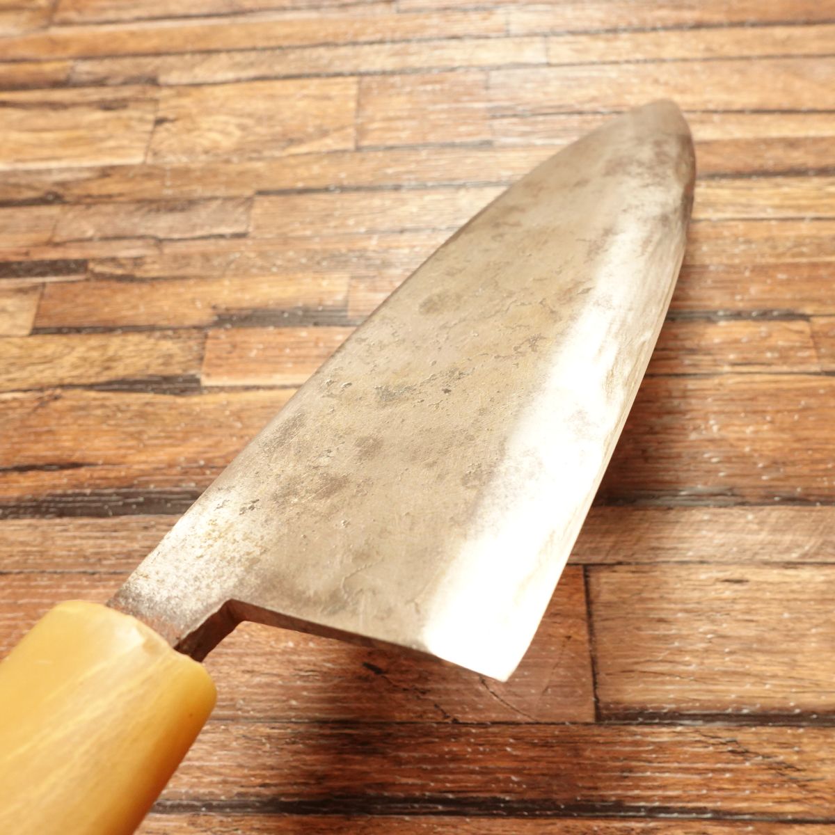 Aritsugu Large Deba Knife, Sharpened, White Water Buffalo Handle, Premium Model, 240mm