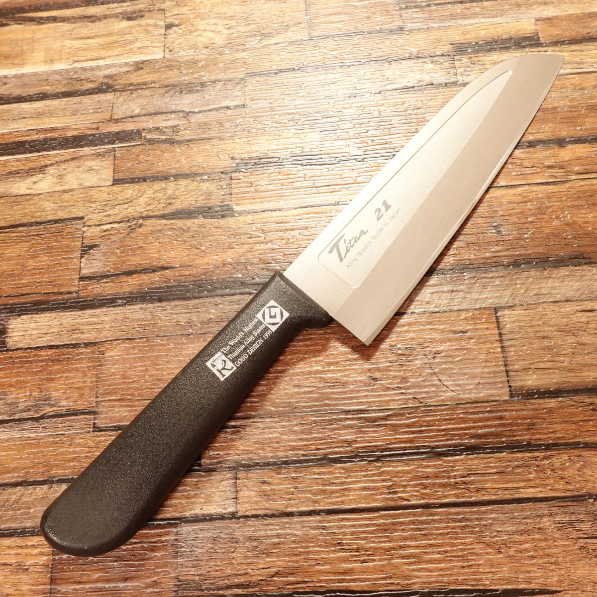 Titan21 Santoku Knife, Sharpened, All-Purpose Knife, Titanium Silver, Good Design Award, Nearly Unused, 170mm