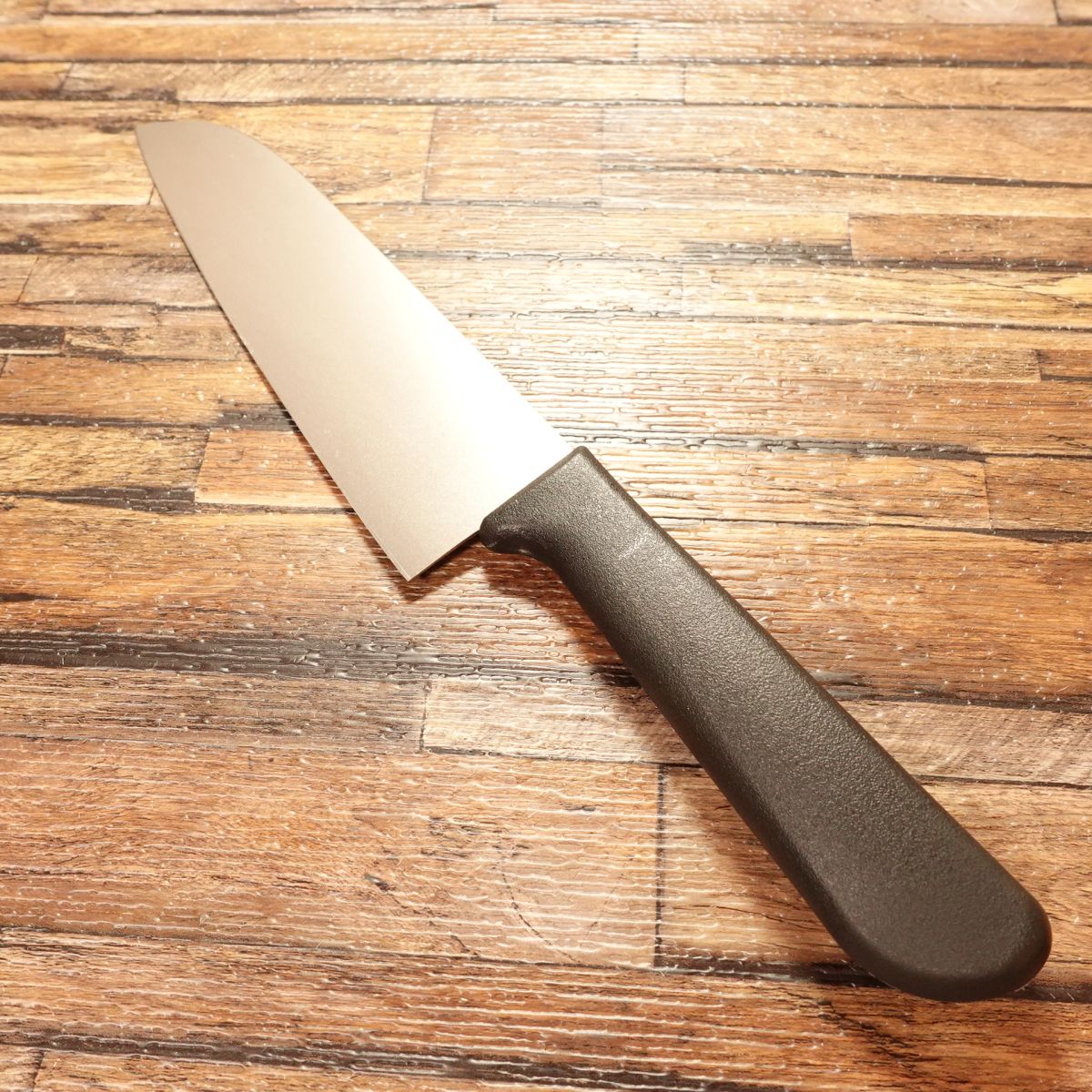 Titan21 Santoku Knife, Sharpened, All-Purpose Knife, Titanium Silver, Good Design Award, Nearly Unused, 170mm
