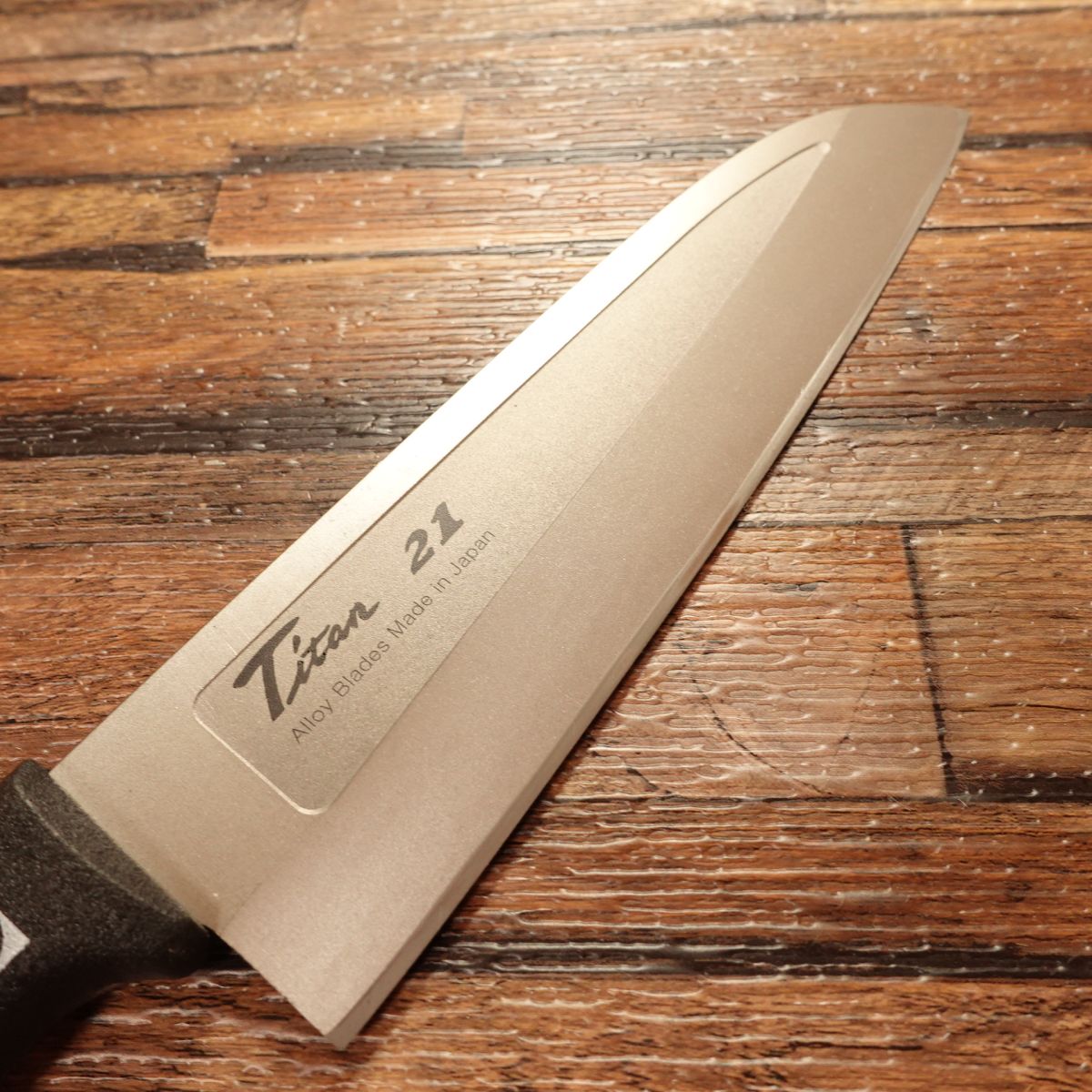 Titan21 Santoku Knife, Sharpened, All-Purpose Knife, Titanium Silver, Good Design Award, Nearly Unused, 170mm