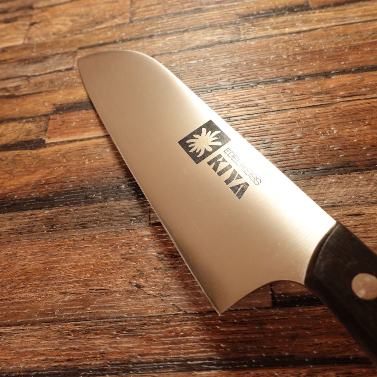 Kiya Santoku Knife, Sharpened, KIYA Edelweiss, All-Purpose Knife, With Seal & Protective Case, 180mm