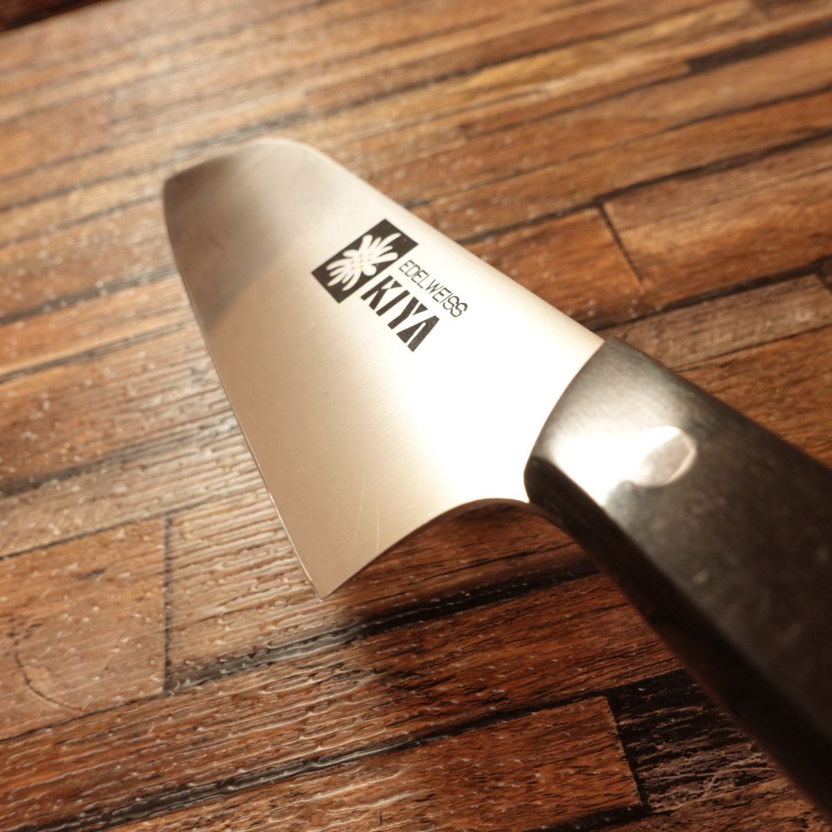 Kiya Santoku Knife, Sharpened, KIYA Edelweiss, All-Purpose Knife, With Seal & Protective Case, 180mm