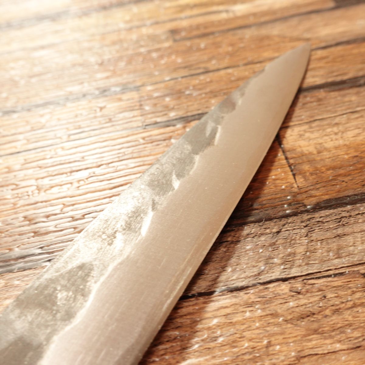 Mitake Yanagiba Knife, Sharpened, Kurouchi, Hammered Pattern, Sashimi Knife, Unused Stored Item, With Tag and Seal, Boxed, 210mm