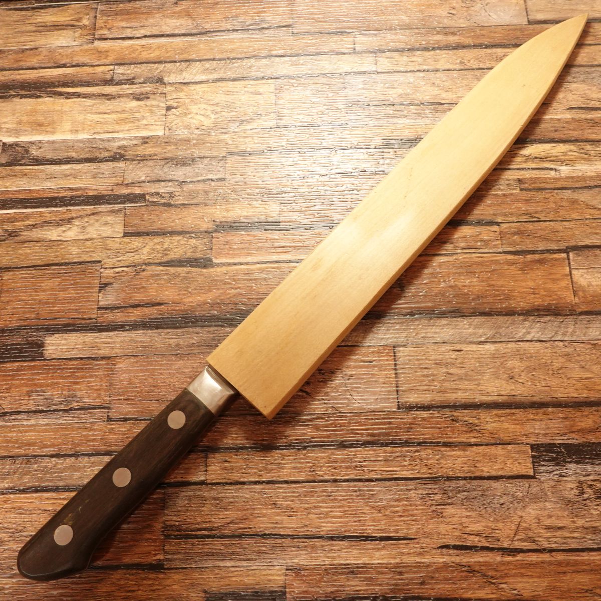 Misono Sujihiki Knife, Sharpened, Misono Salmon, Slim Slicer, Molybdenum Stainless, Wooden Saya, 305mm