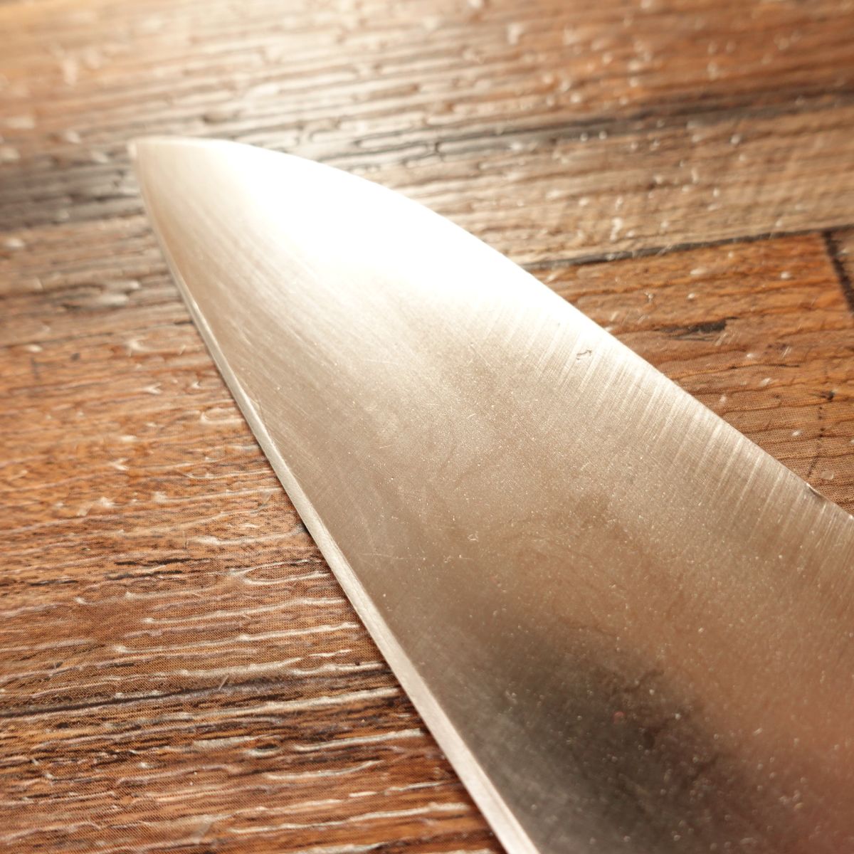 Kikuhiro Santoku Knife, Sharpened, Kanda Kikuhiro, Damascus Pattern, Gyuto-Style, 175mm