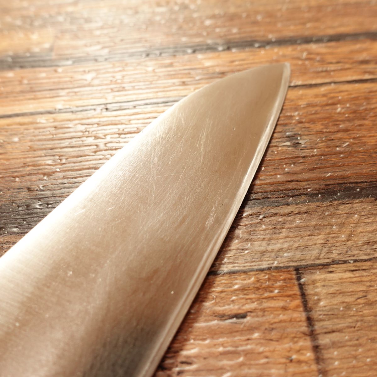 Kikuhiro Santoku Knife, Sharpened, Kanda Kikuhiro, Damascus Pattern, Gyuto-Style, 175mm