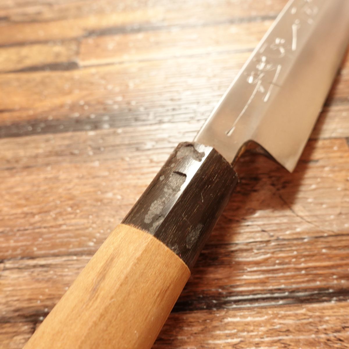 Kikuichimonji Yanagiba Knife, Sharpened, Water Buffalo Handle, Sashimi Knife, Extra-Fine Condition, 245mm