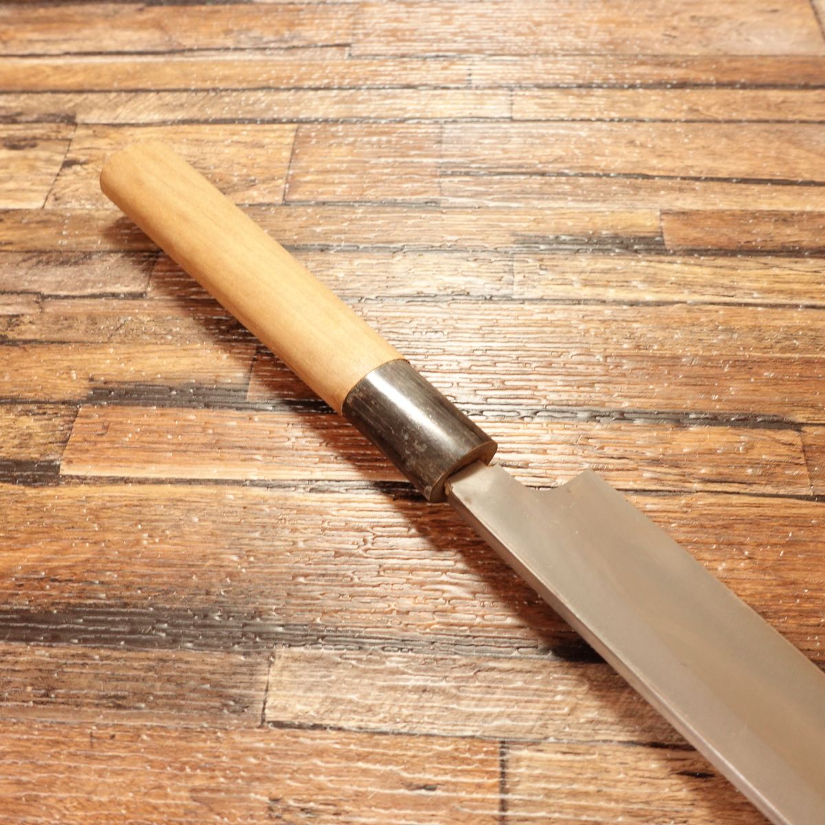 Kikuichimonji Yanagiba Knife, Sharpened, Water Buffalo Handle, Sashimi Knife, Extra-Fine Condition, 245mm