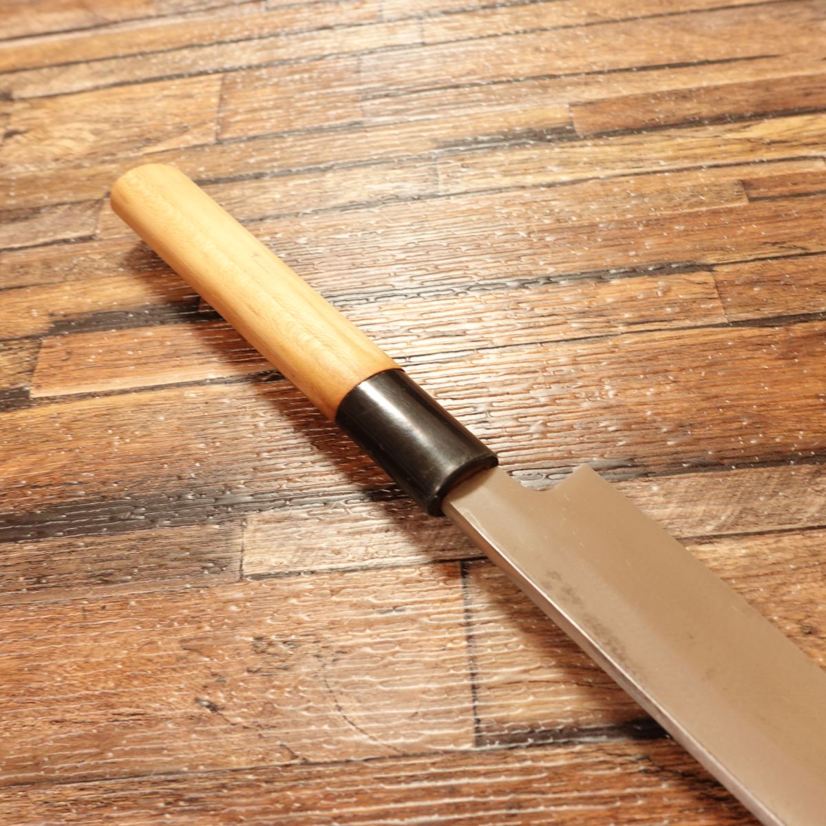Mitake Yanagiba Knife, Sharpened, Kurouchi, Hammered Pattern, Sashimi Knife, Excellent Condition, 210mm