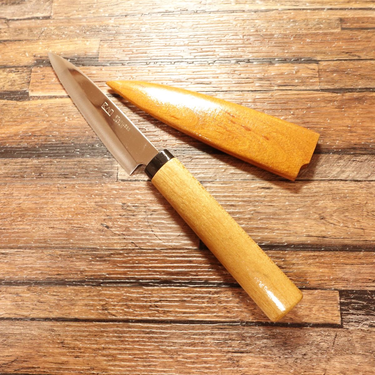 KAI Petty Knife, Sharpened, Wooden Saya, Fruit & Garnish Knife, Stainless Steel, 95mm