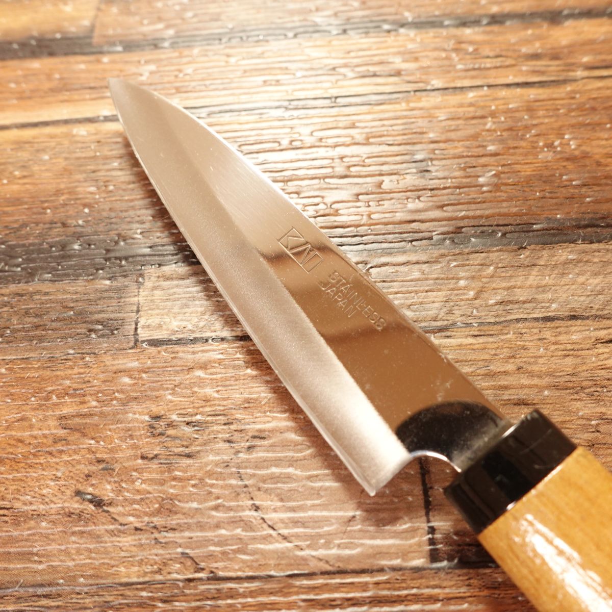 KAI Petty Knife, Sharpened, Wooden Saya, Fruit & Garnish Knife, Stainless Steel, 95mm