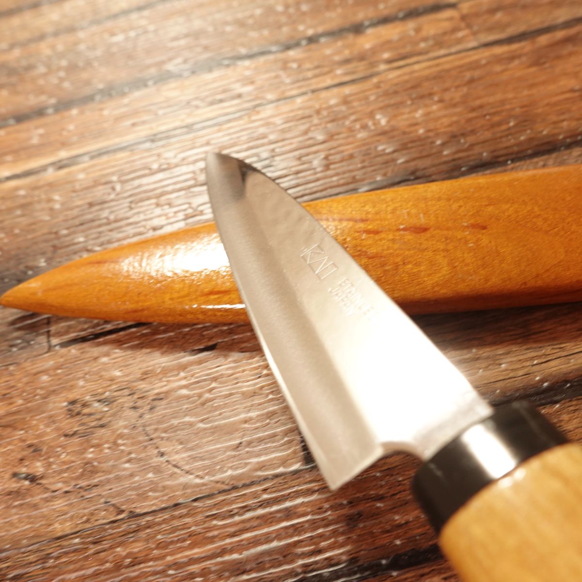 KAI Petty Knife, Sharpened, Wooden Saya, Fruit & Garnish Knife, Stainless Steel, 95mm