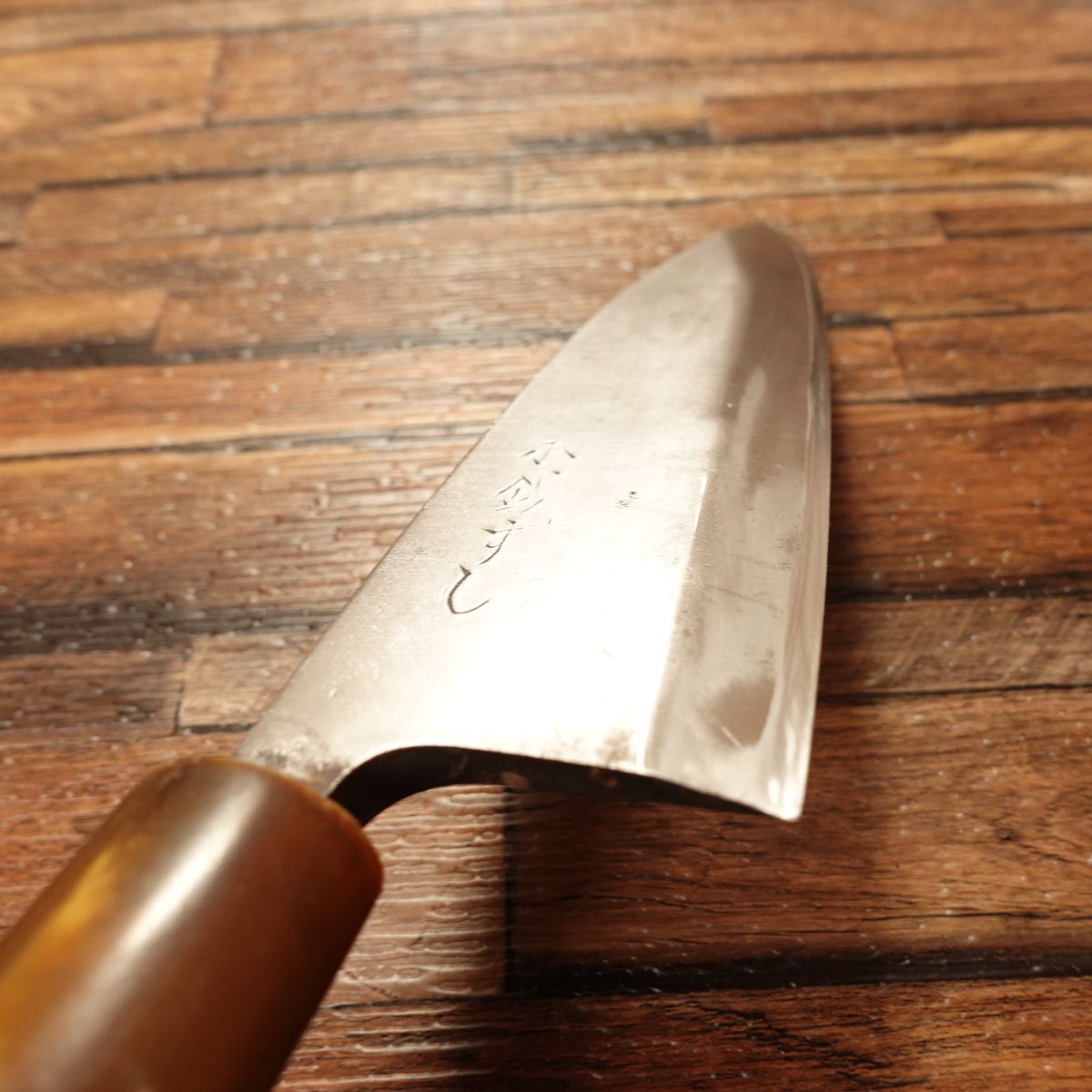 Kozeni Sushi Deba Knife, Sharpened, White Water Buffalo Handle, Sushi Restaurant Use, 150mm