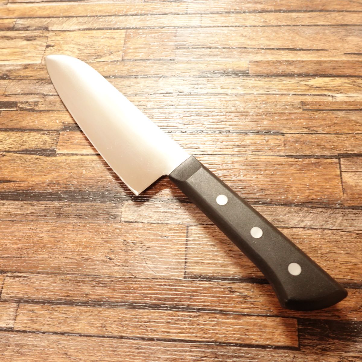 Seki Magoroku Santoku Knife, Sharpened, Wakatake Series, KAI, 170mm