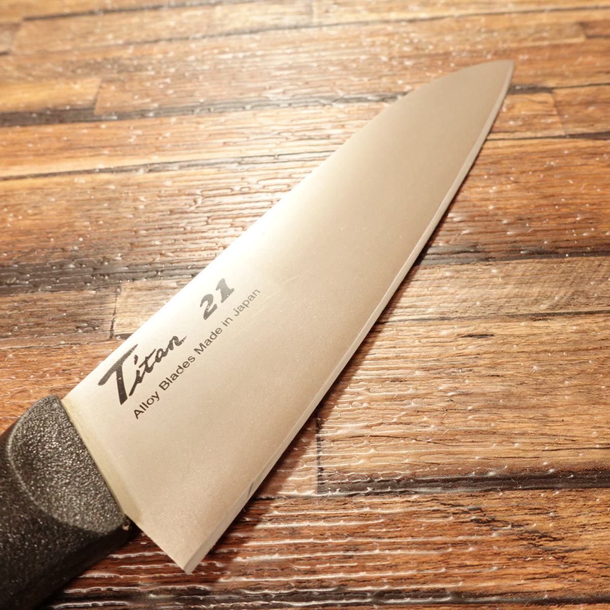Titan 21 Santoku Knife, Sharpened, FOREVER, Rust-Free Titanium, Nearly Unused, 160mm