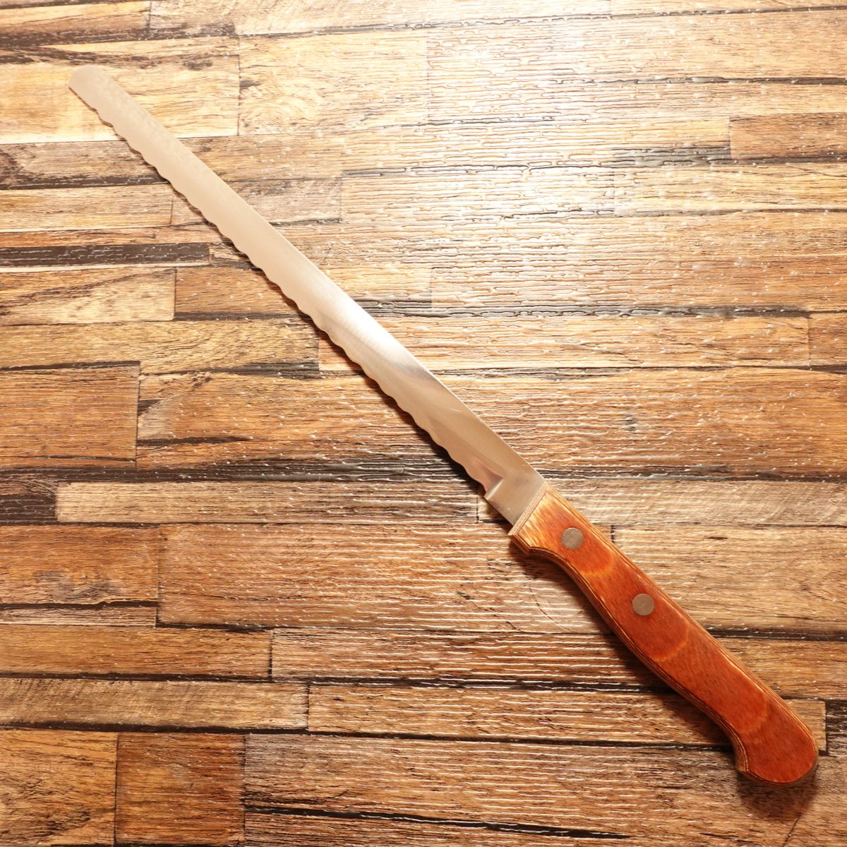 Kai Bread Knife, Serrated, Sharpened, BREADY Series, Nearly Unused, 240mm