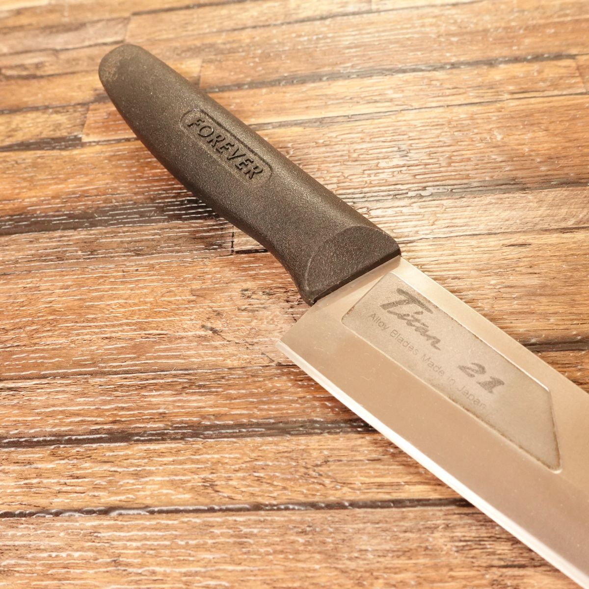 Titan 21 Santoku Knife, Sharpened, Silver Titanium, FOREVER, 160mm