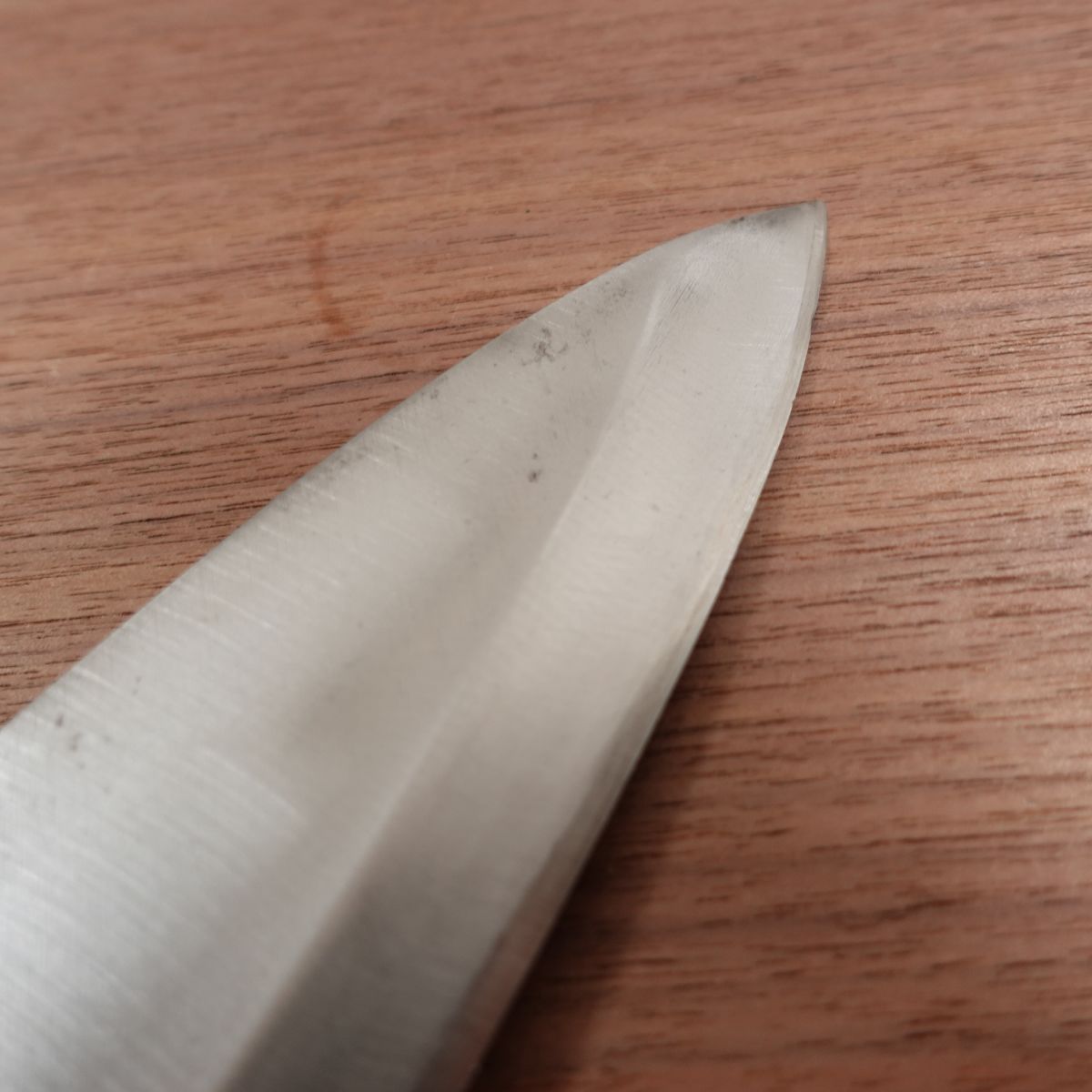 Kikuchi Large Deba Knife, Sharpened, Water Buffalo Handle, Carbon Steel, Kikuchi Bessaku Saijo, Handle Crack, Spare Handle Included, 215mm
