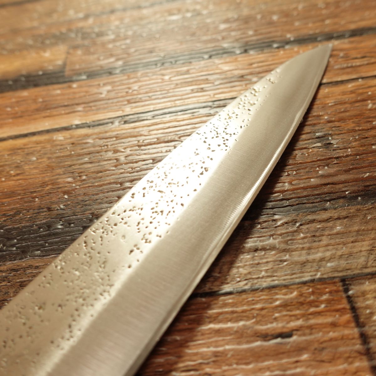 Noshu Magoroku Yanagiba Knife, Sharpened, Koryu Style, Sashimi Knife, Hammered Nashiji Finish, 200mm