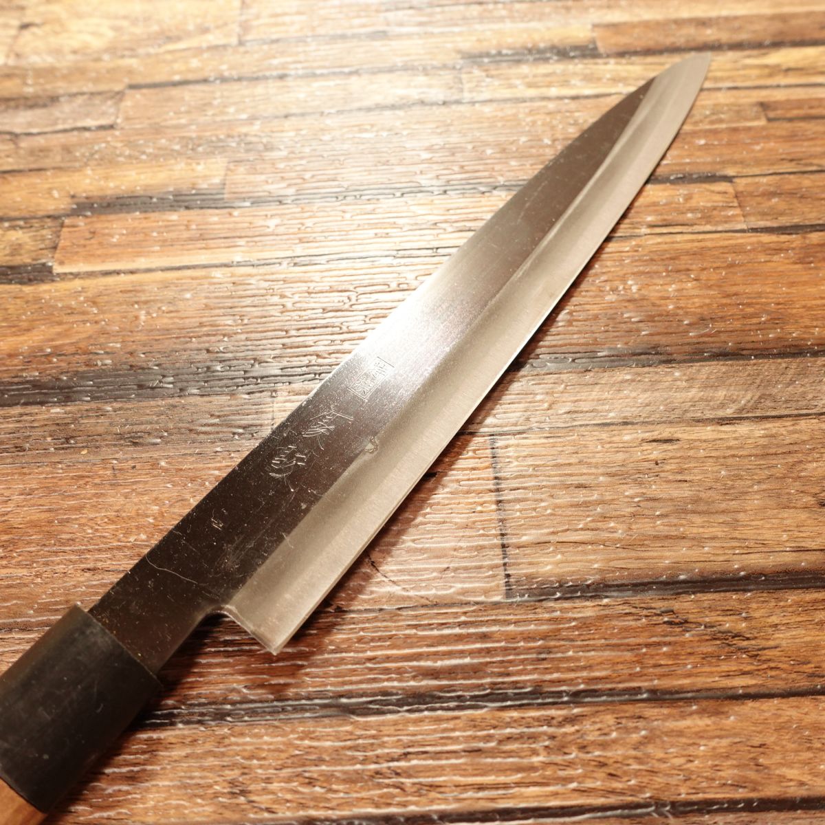 Yushun Yanagiba Knife, Sharpened, Double-Edged, Kurouchi, Tokusen, Slim, Nearly Unused Stored, 220mm