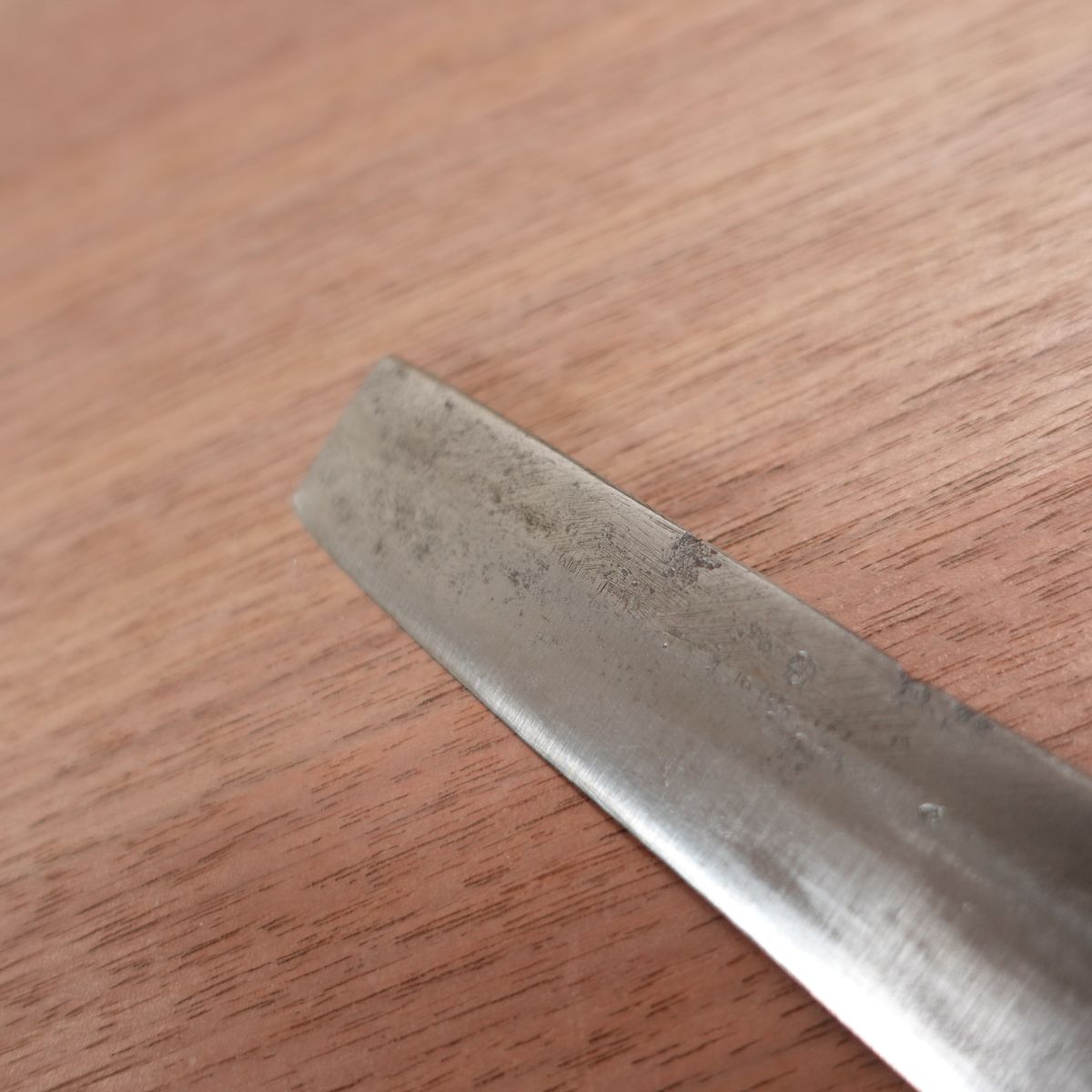 Shigemitsu Slim Utility Knife, Sharpened, Specialty Knife, Double Bevel, Tako-Hiki Style, Small Hatchet, Carbon Steel, 160mm