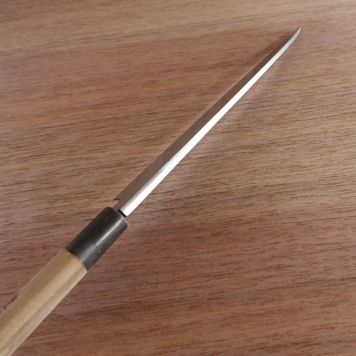Minamoto Kikusuga Yanagiba Knife, Sharpened, Water Buffalo Handle, Sashimi Knife, 200mm