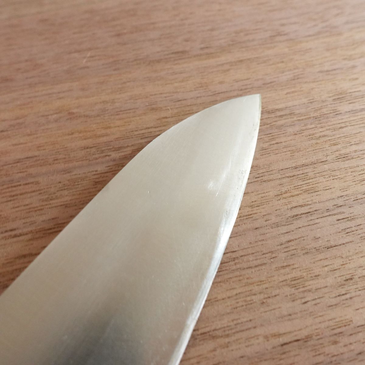 Ryozen Unyu Santoku Knife, Sharpened, Special Steel Clad, Commemorative Engraving, Minimal Signs of Use, 180mm