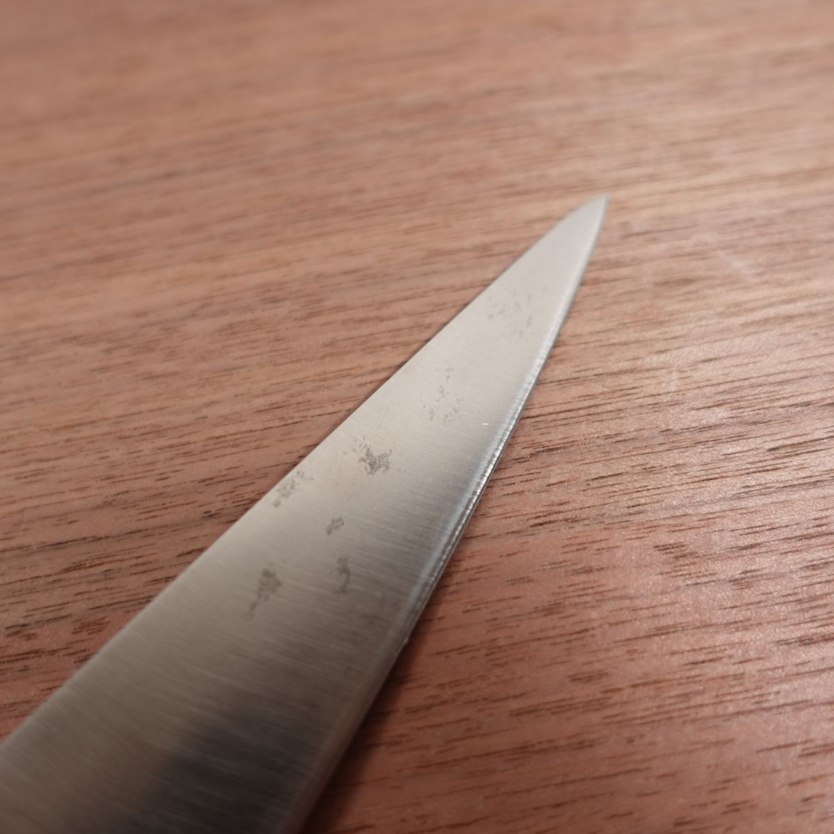Yoshinari Gyuto Knife, Sharpened, All-Purpose Knife, Special Carbon Steel, Petty Knife, Well-Cared-For Item, 185mm