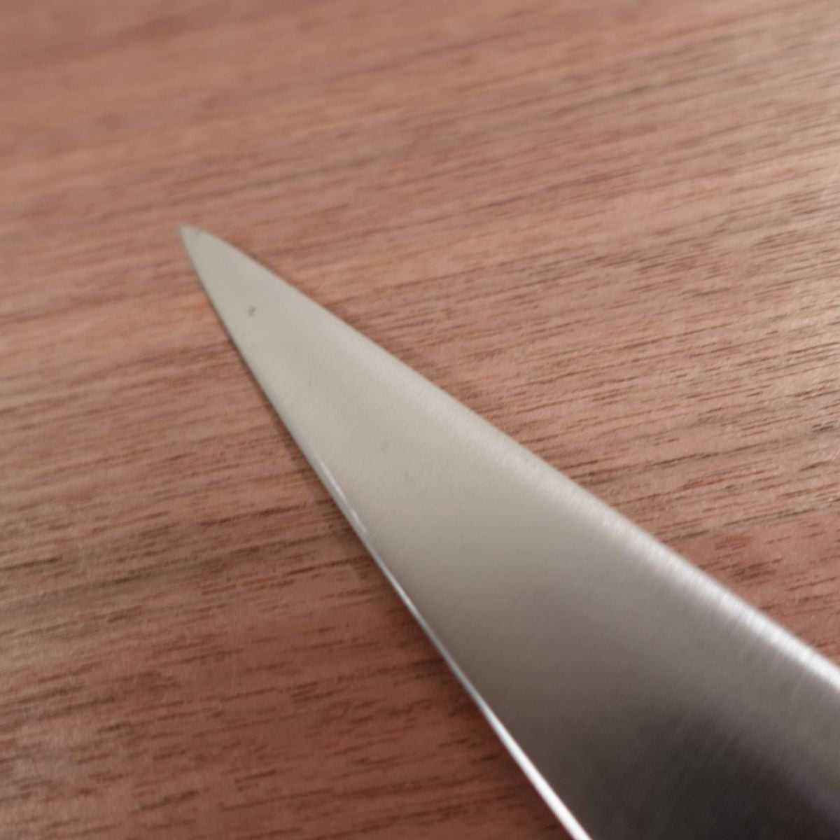 Yoshinari Gyuto Knife, Sharpened, All-Purpose Knife, Special Carbon Steel, Petty Knife, Well-Cared-For Item, 185mm