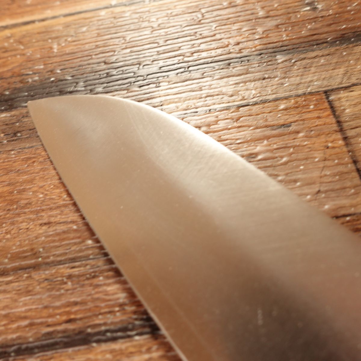 Sakaiya Isshin Santoku Knife, Sharpened, Hon-Warikomi, GOLD, Minimal Signs of Use, 170mm