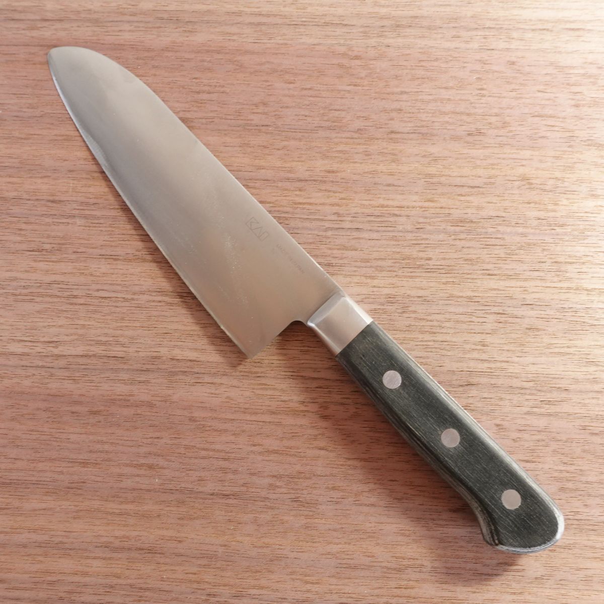 Seki Magoroku Santoku Knife, Sharpened, Suzaku, Hon-Warikomi Steel, Kai Corporation, 165mm