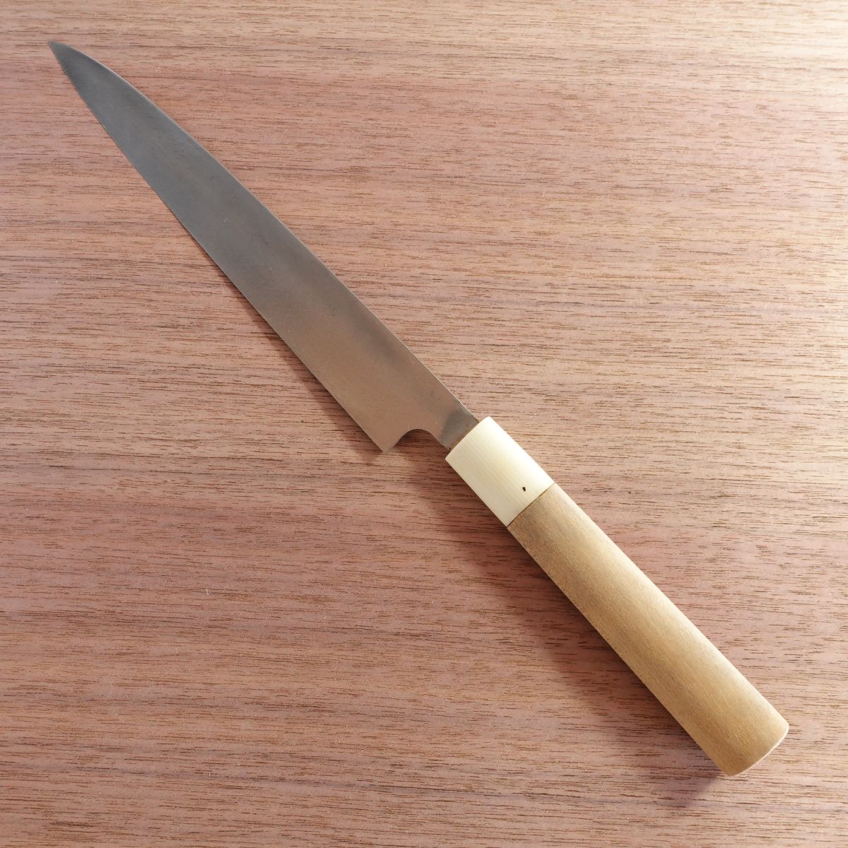 Tojuro Yanagiba Knife, Sharpened, White Ferrule, Sashimi Knife, Unused Stored Item, 210mm